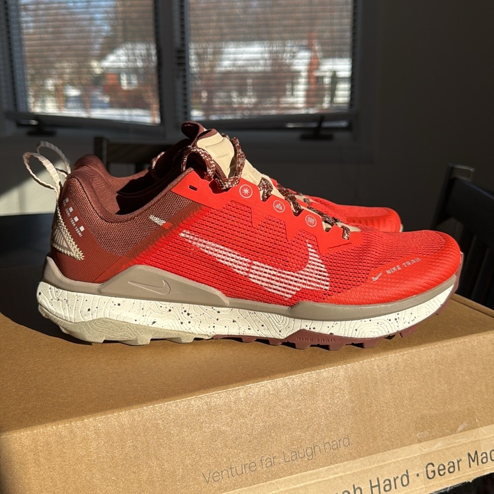 Nike Men’s Wildhorse 8 Size 11 (US). Color “Red”